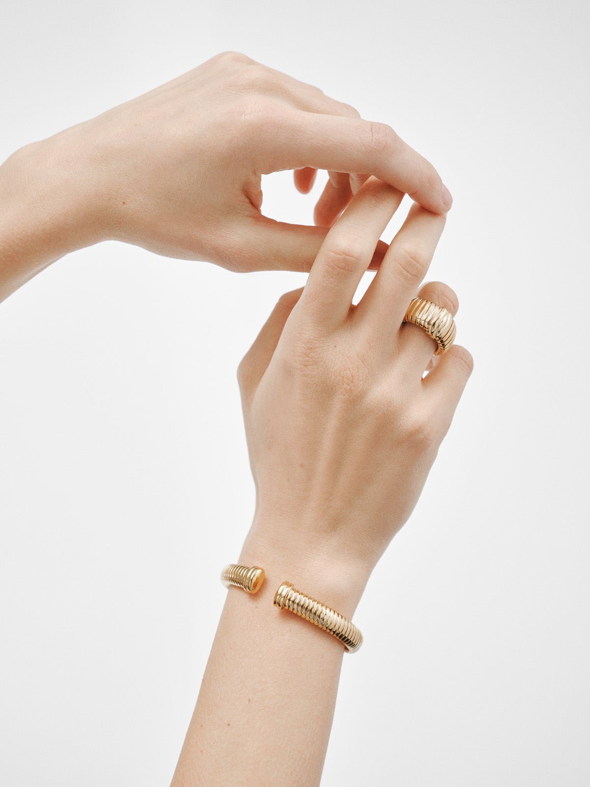 Pulsera tubogas de plata 925 bañada en oro amarillo de 18K