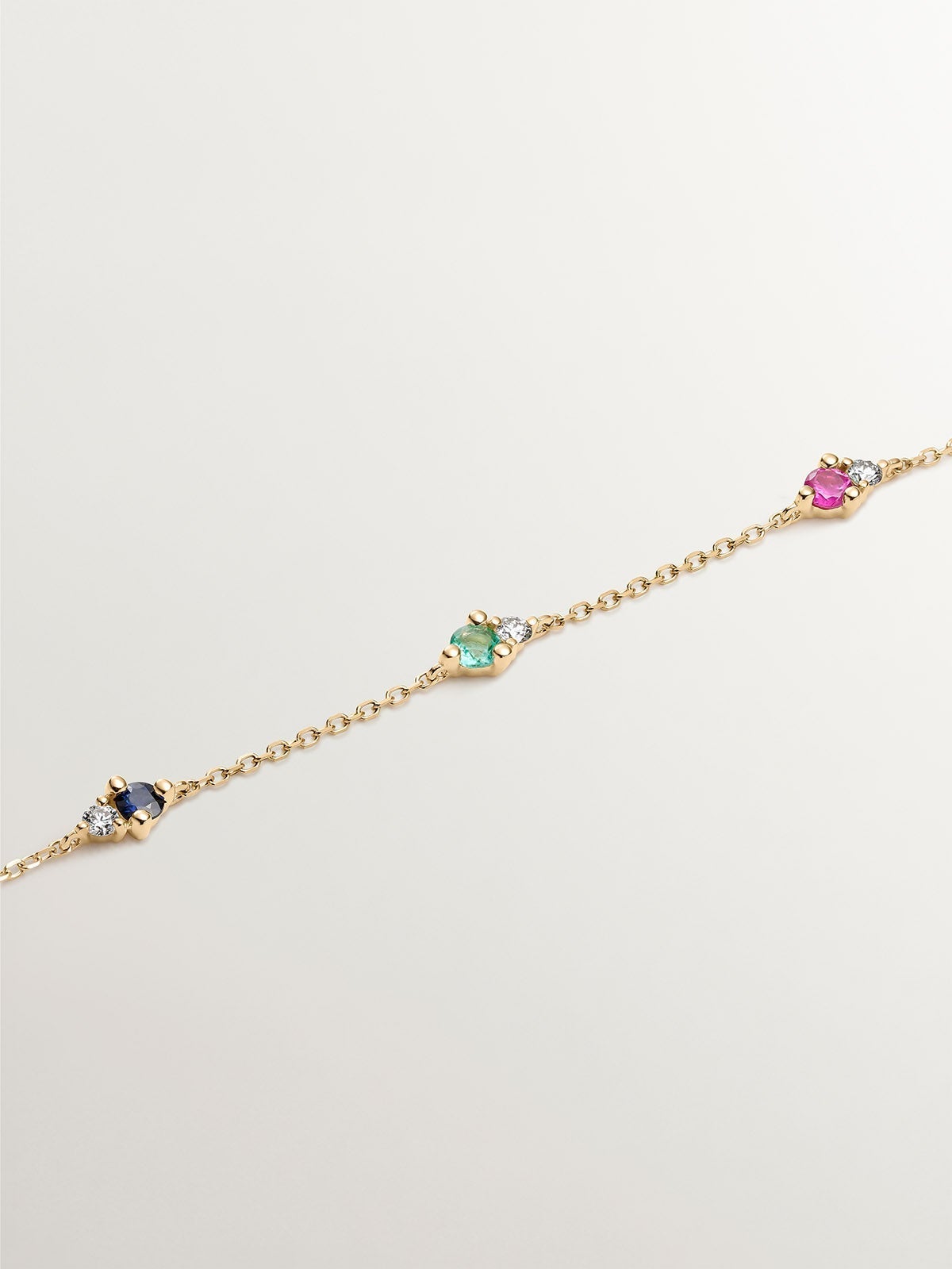 Pulsera de oro amarillo de 9K con zafiro, esmeralda, rubí y diamantes
