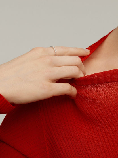 Anillo de oro blanco de 18K con diamantes