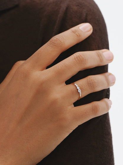 Anillo de oro blanco y amarillo de 9K con diamantes