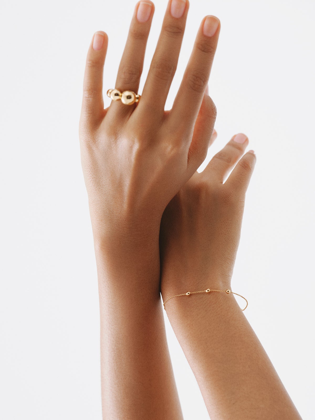 Pulsera de plata 925 bañada en oro amarillo de 18K con motivo de esferas