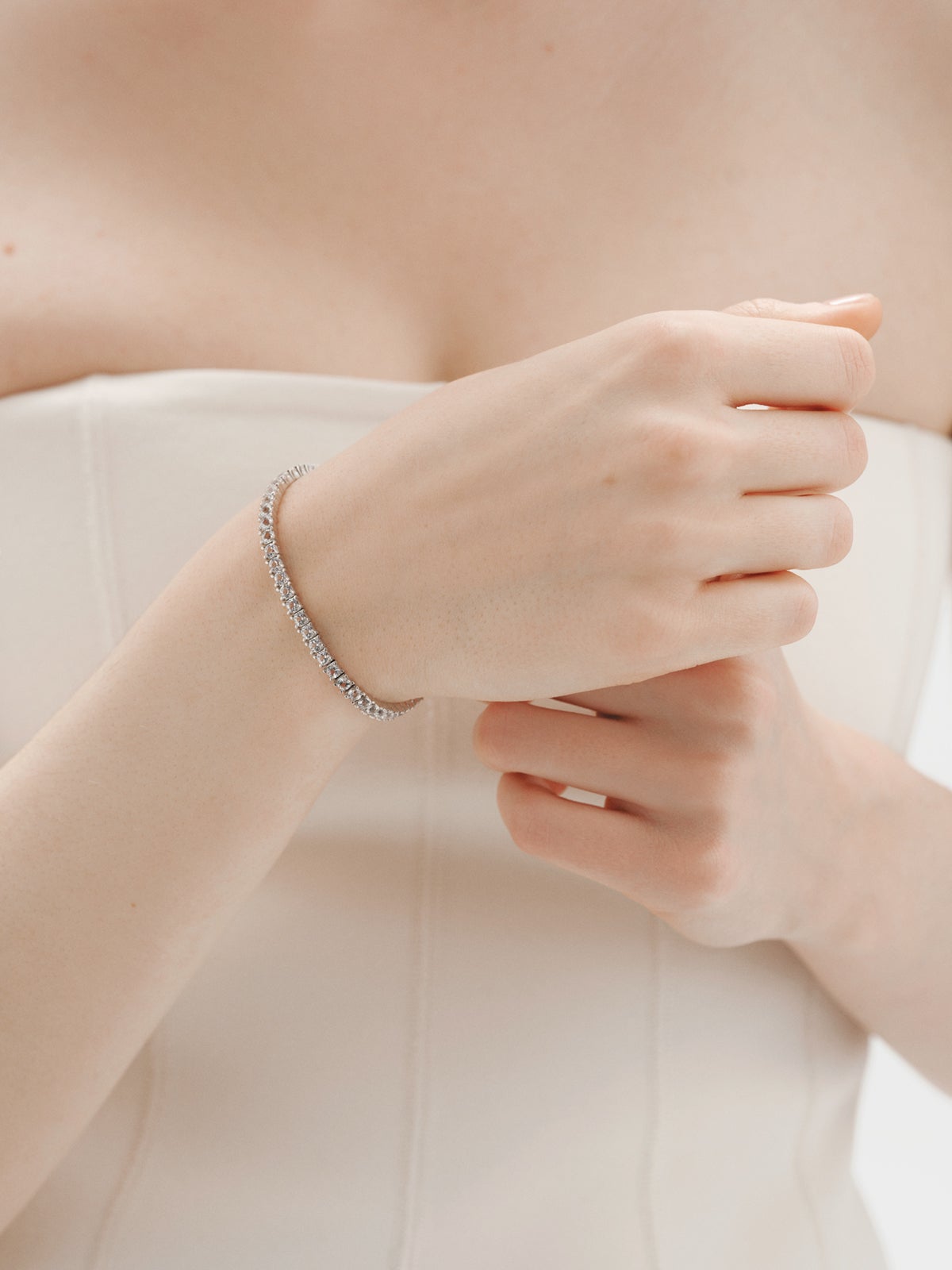 Pulsera rivière gruesa de plata 925 con topacios blancos