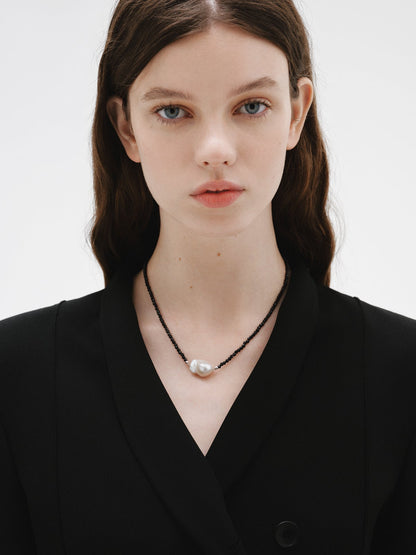 Collar de plata 925 con espinelas negras y perla